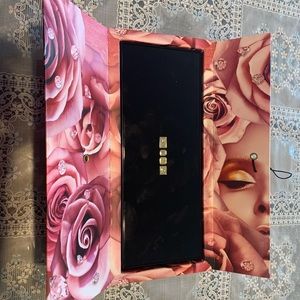 Pat McGrath Labs eyeshadow pallet